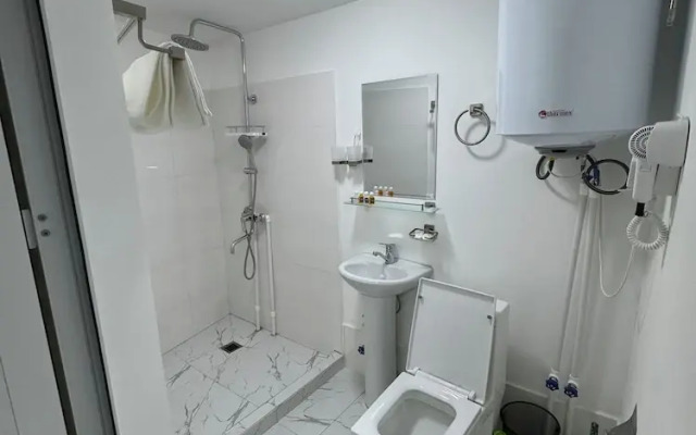Khan Apartments