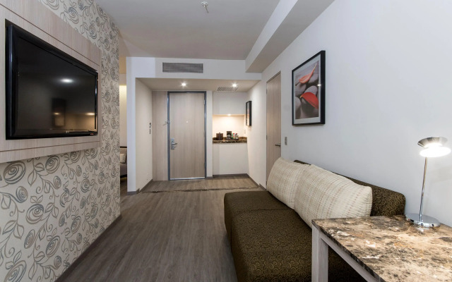 Holiday Inn Express Mexico - Toreo by IHG