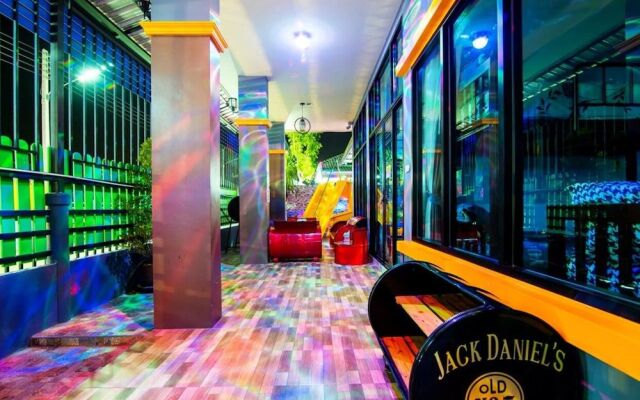 Grand Prix Pool Villa