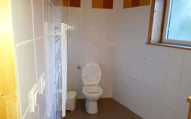 Chalet With 3 Bedrooms in Saint-pons-de-thomières, With Wonderful Moun