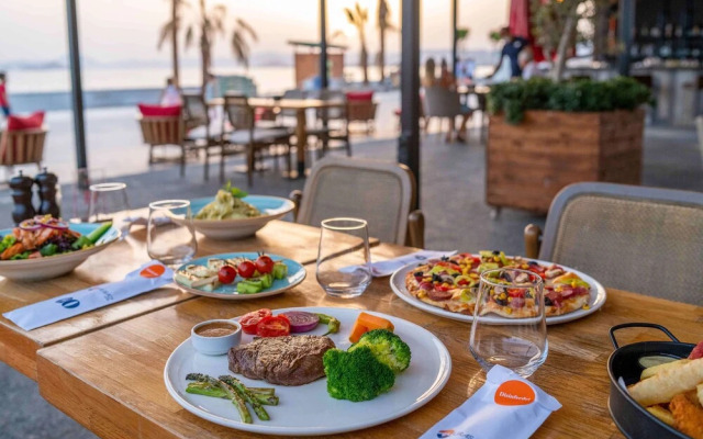 Uras Beach Hotel