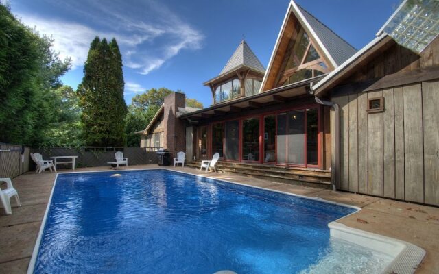 Bullhead Mountain Lodge - 8 Br Home