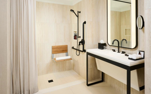 The Pearle Hotel & Spa, Autograph Collection