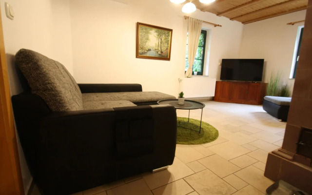 Semi detached house, Glave