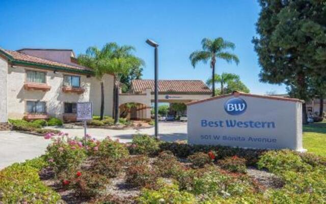 Comfort Suites Near Fairplex