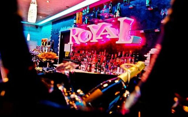 Royal Art Café