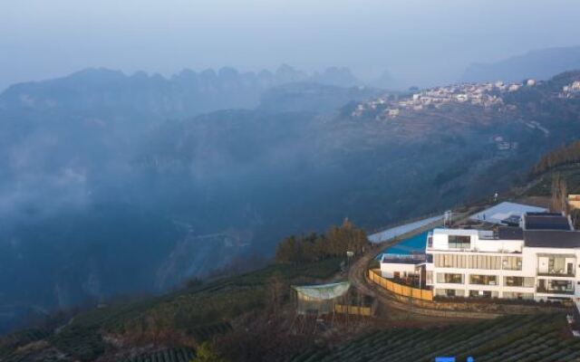 Xinchang Mountain Letter · Cloudside Homestay