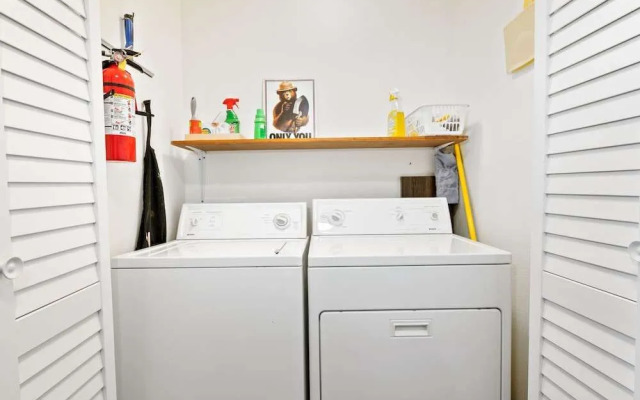 Moonlight Shores Lakefront