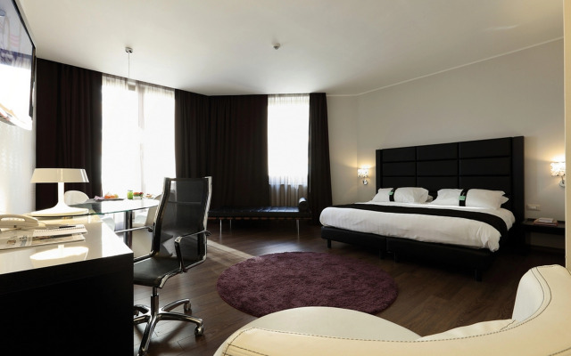 Holiday Inn Genoa City by IHG