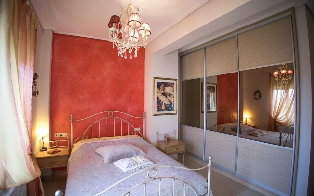 Venia House Marathos