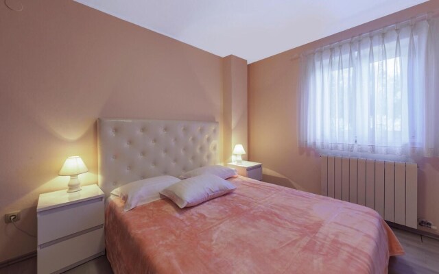 Amazing Apartment in Vinkuran With 2 Bedrooms