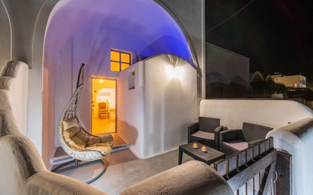Asera Suites Near Kamari Beach