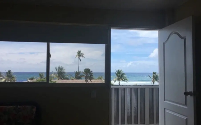 Victoria's Gennie Bay Village Hostal