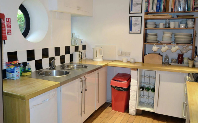 Shelley Guest House
