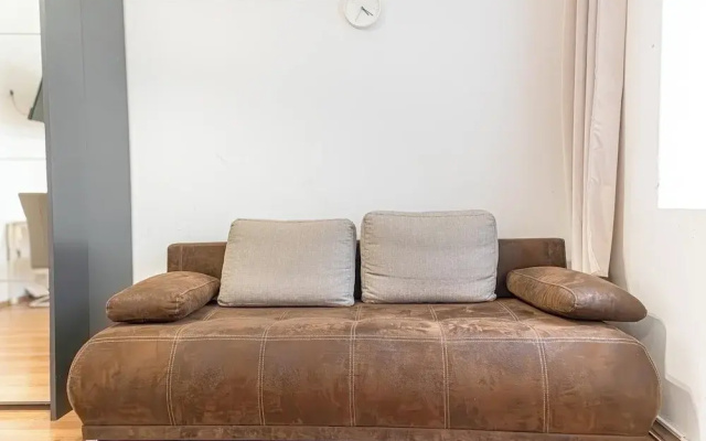 Bright 1BR Apt Perfect for Long Stays