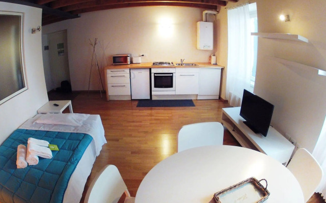 Apartment via Maironi da Ponte