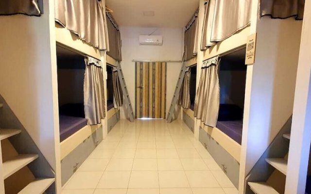 Bunk Bed Room Nusa Penida - Hostel