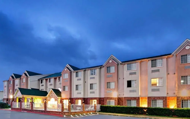 Candlewood Suites Dallas - Plano West