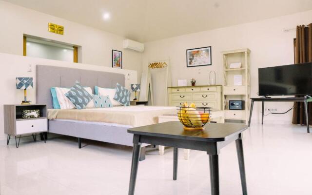Denika's Suites