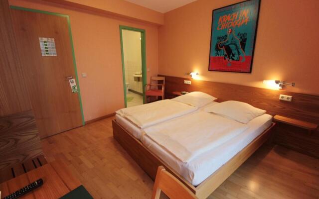 An der Persiluhr Stadt-gut-Hotel
