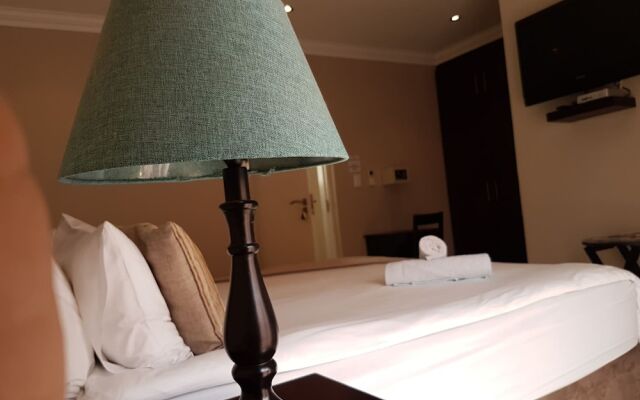 Fairview Bed And Breakfast - Double Bedroom 5