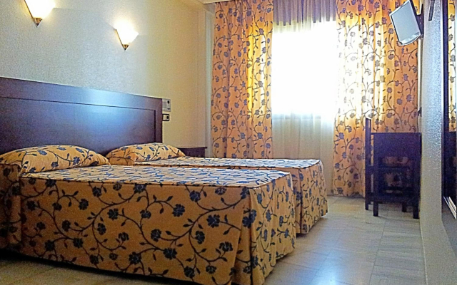 Averroes Hotel