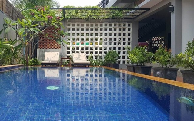 Sawasdee Angkor Villa