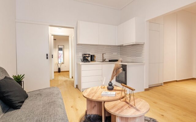 Phaedrus Living: Nea Smyrni Park View Flat