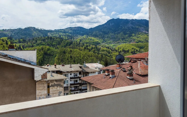 Central Apartment with View