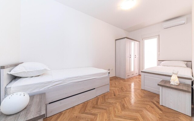 Stunning Apartment in Marina With Wifi and 3 Bedrooms