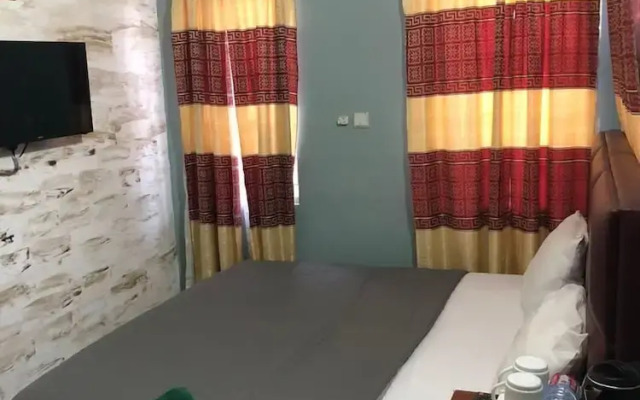 Royal Kamak Hotel