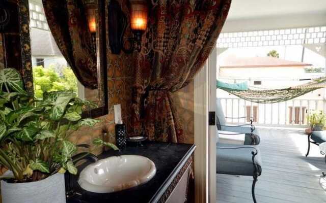 The Kenwood Inn