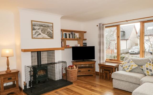 12 Loch Na Leoba Road