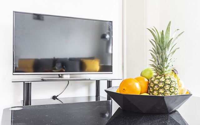 Modern City Apartment Aldgate