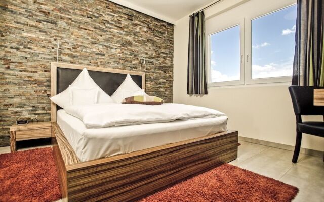 Hotel Maxis