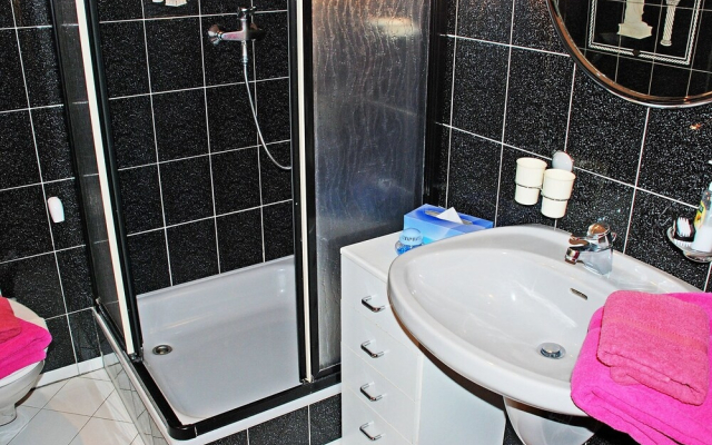 Cleopatra Collina Doro