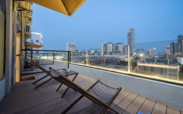 The Andaman Star Trek Hotel (3rd Street, two alleys, Chaoyang Plaza, Nanning) – Balcony – Nanning