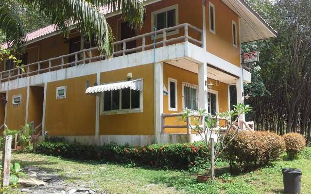 Alif Apartment
