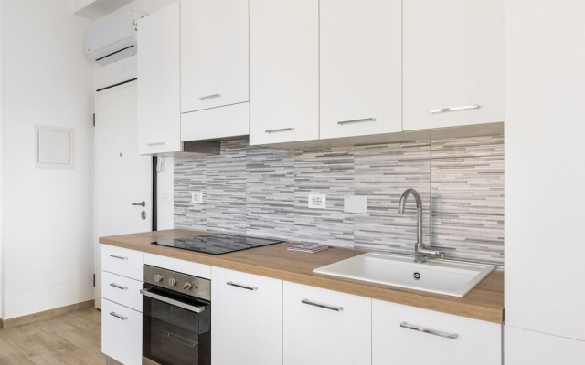 Menganti White Apartment by Wonderful Italy