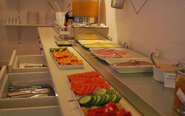 Adelsgatan Bed & Breakfast