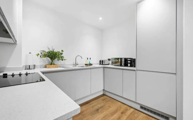Manchester - Apartment - Sleeps 5 - Parking