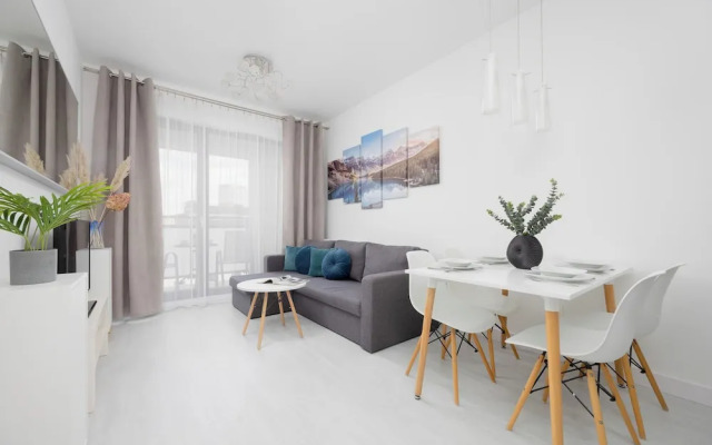 Burakowska 16 Apartment by Renters