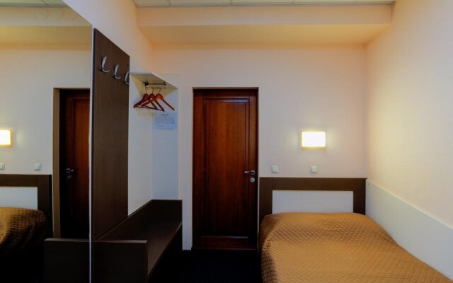 Comfort Hotel & Hostel