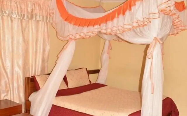 Racecourse Inn Hotel