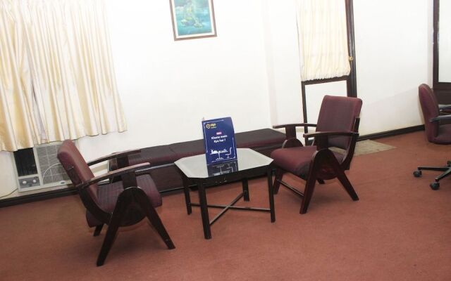 OYO 1839 Hotel Royal Inn