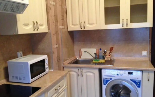 Apartamenti na Bryantseva 13