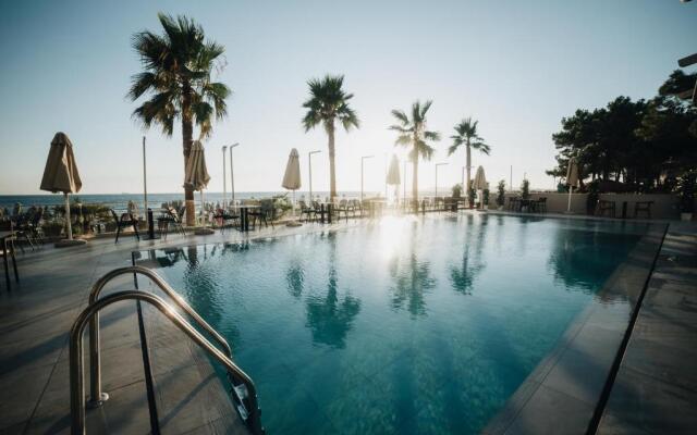AMR Hotel