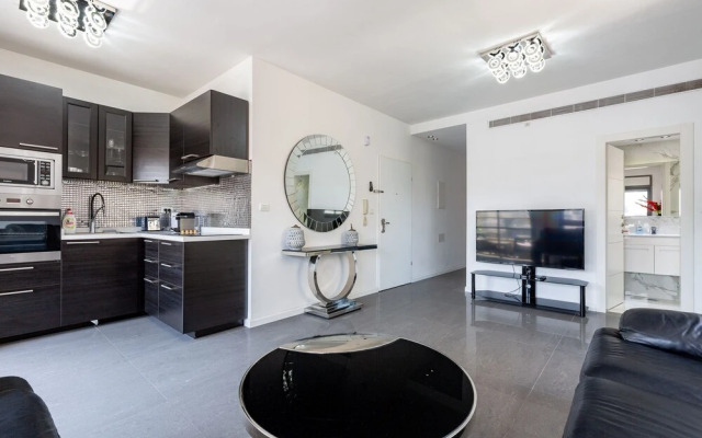 Beautiful Apt by the Beach - 2BDR- TL38