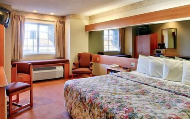 Western Skies Inn And Suites