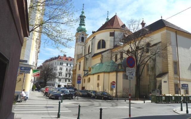 Sobieski Town Apartments